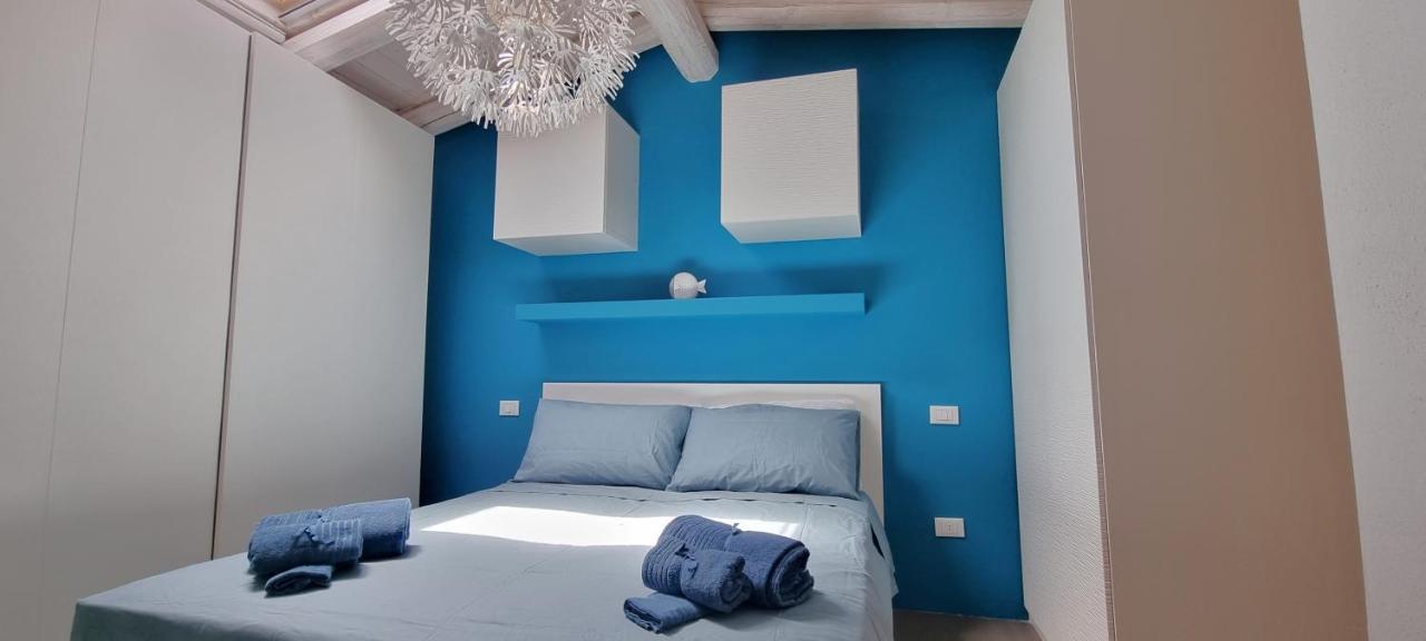 La Piccola Goccia Desenzano-Goccia Di Lago เดเซนซาโนเดลการ์ดา ภายนอก รูปภาพ