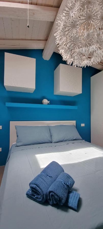 La Piccola Goccia Desenzano-Goccia Di Lago เดเซนซาโนเดลการ์ดา ภายนอก รูปภาพ